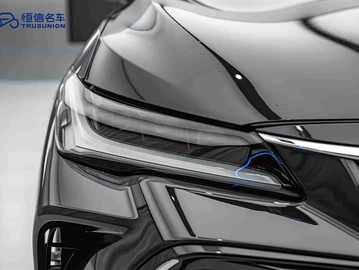 Фото 10 - Toyota Avalon