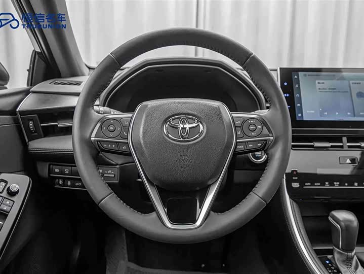 Фото 17 - Toyota Avalon