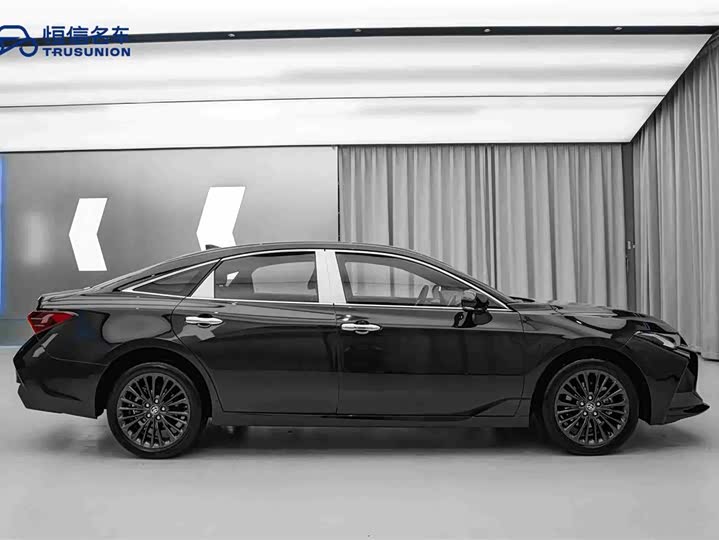 Фото 4 - Toyota Avalon