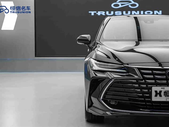 Фото 8 - Toyota Avalon