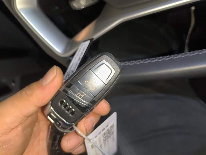 Фото 9 - Audi Q4 e-tron