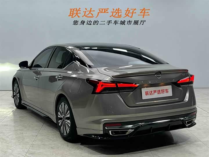 Фото 23 - Nissan Teana