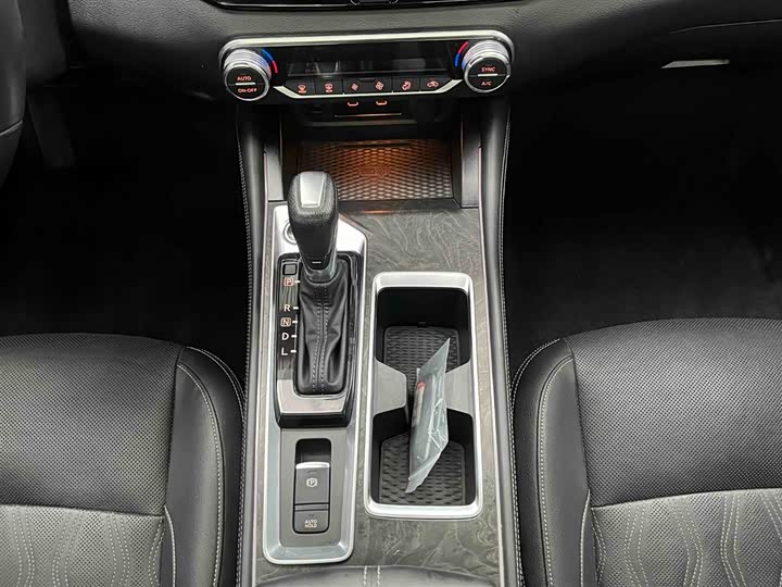 Фото 5 - Nissan Teana