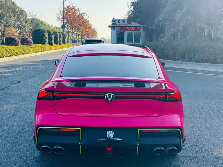 Фото 8 - Changan UNI-V