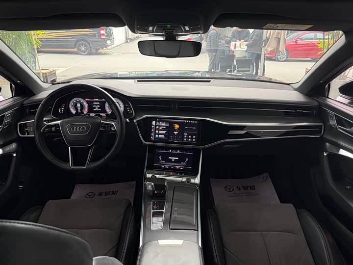 Фото 11 - Audi A6L