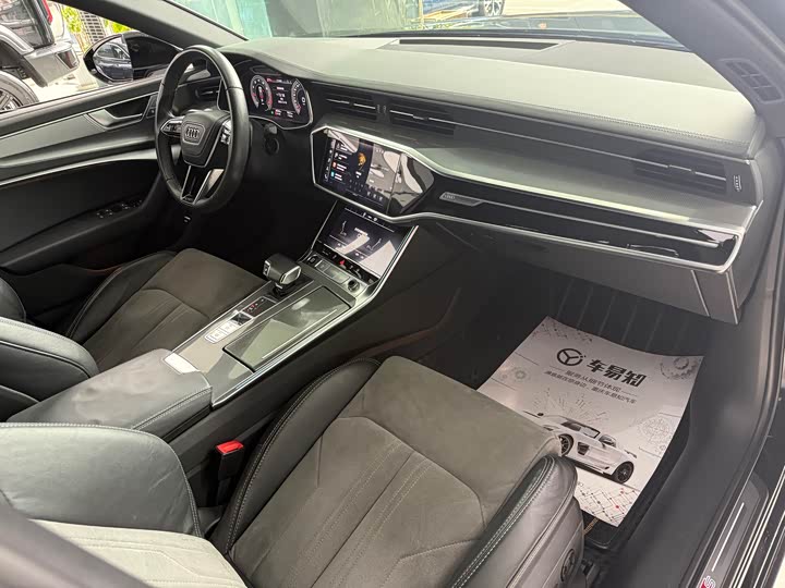 Фото 13 - Audi A6L