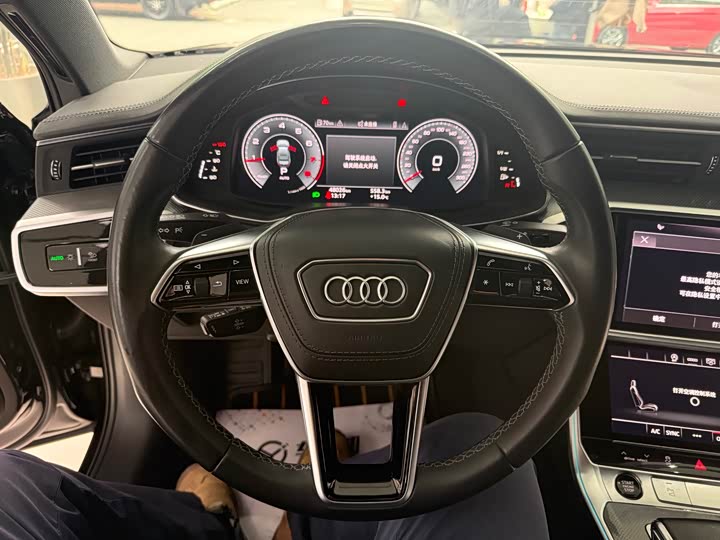 Фото 6 - Audi A6L