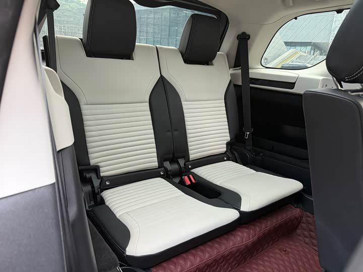 Фото 17 - Land Rover Discovery