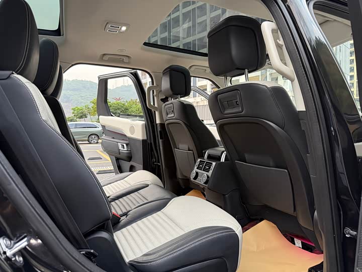 Фото 9 - Land Rover Discovery