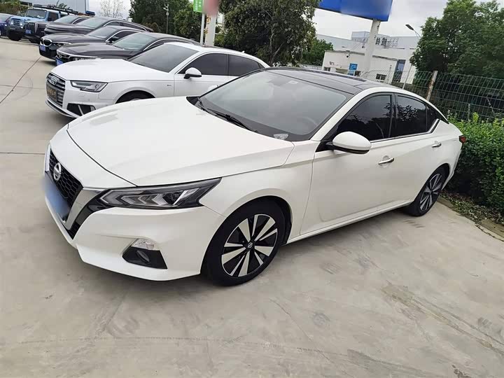 Фото 11 - Nissan Teana