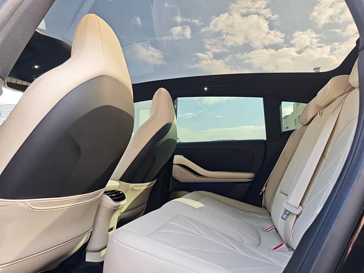 Фото 17 - Nio ET5T