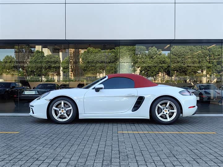 Фото 2 - Porsche 718