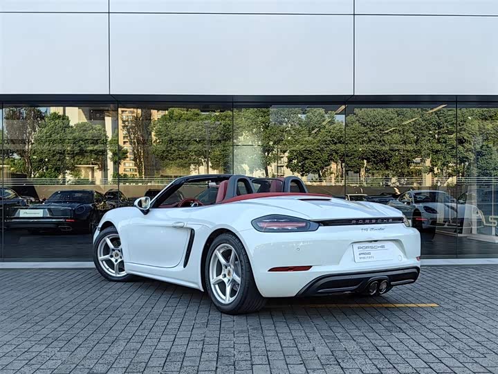 Фото 4 - Porsche 718