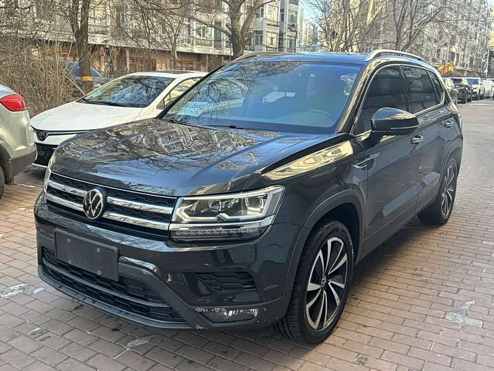 Фото 1 - Volkswagen Tharu