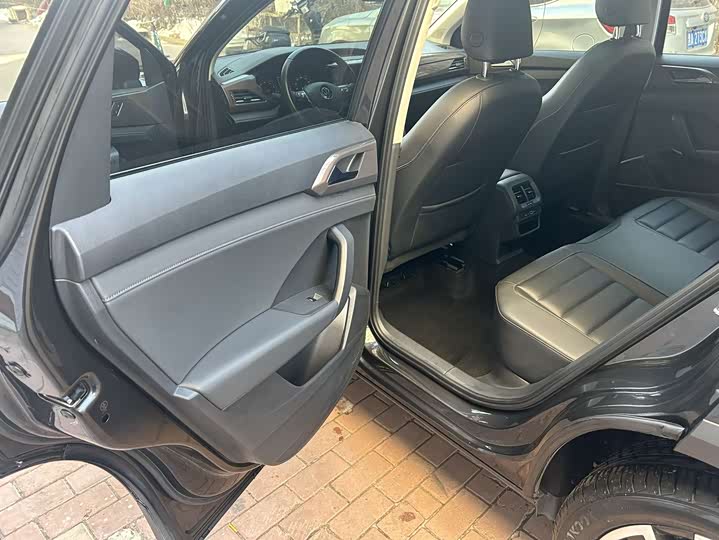 Фото 11 - Volkswagen Tharu