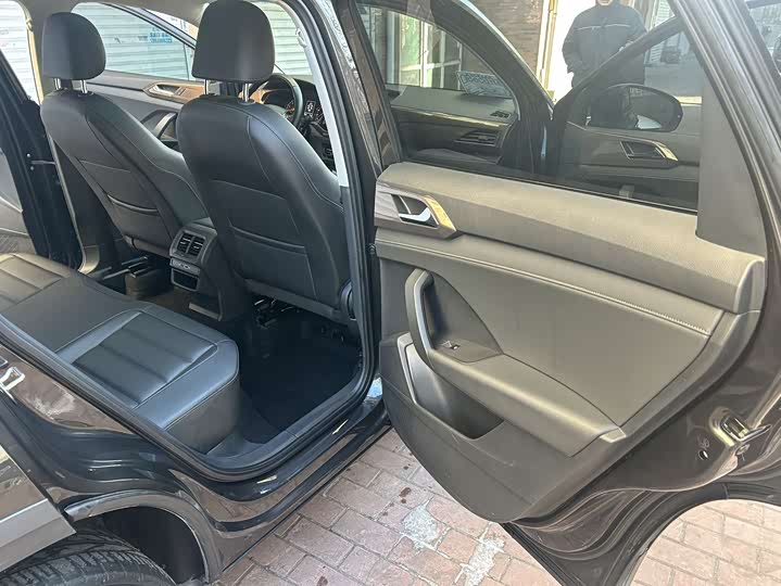 Фото 15 - Volkswagen Tharu