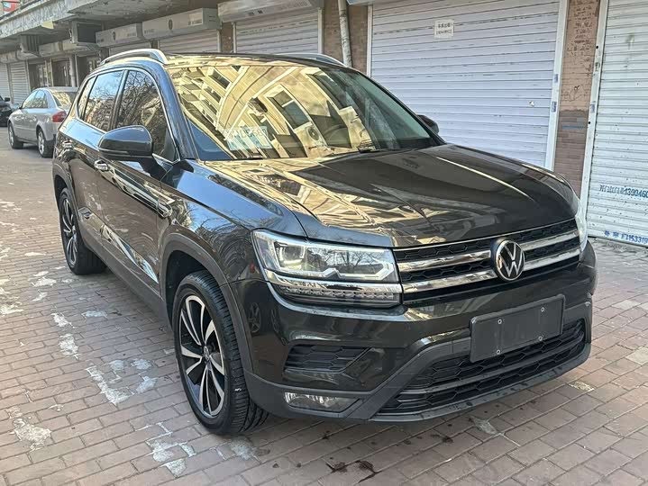 Фото 3 - Volkswagen Tharu