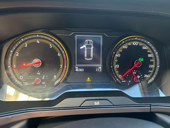 Фото 8 - Volkswagen Tharu