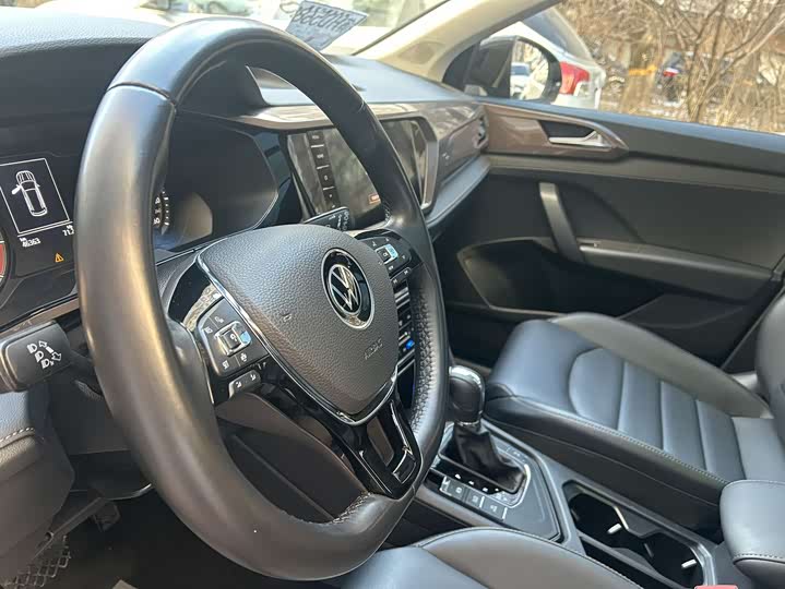 Фото 9 - Volkswagen Tharu