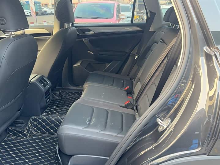 Фото 13 - Volkswagen Tayron