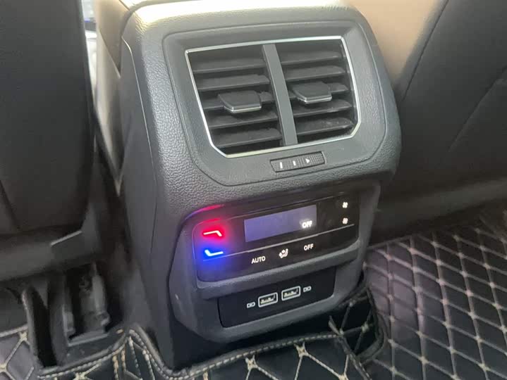 Фото 4 - Volkswagen Tayron