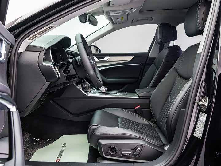 Фото 10 - Audi A6L