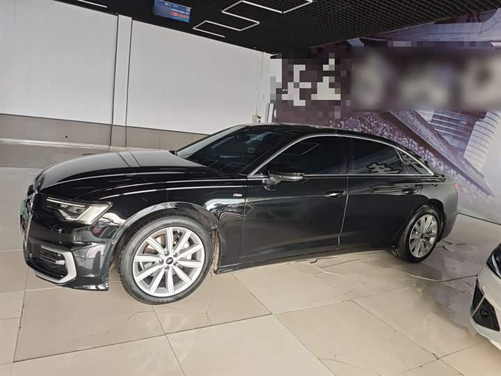 Фото 5 - Audi A6L