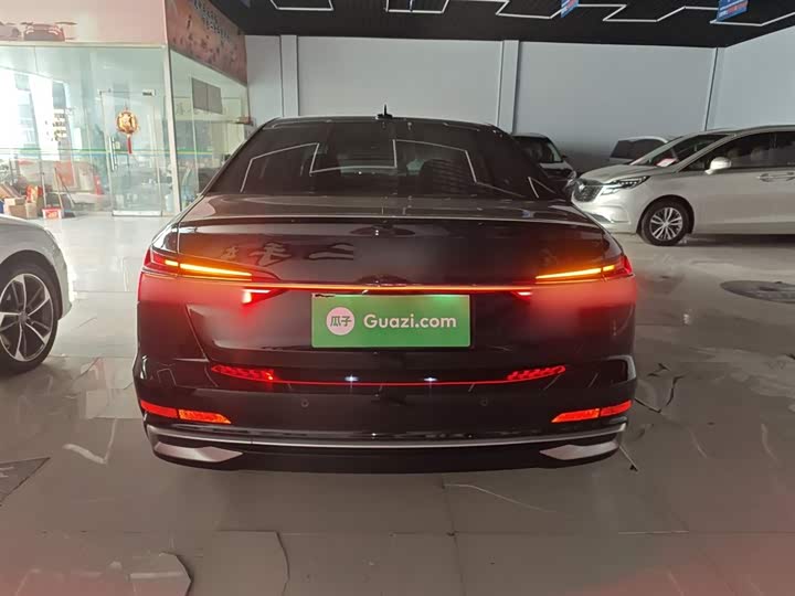 Фото 6 - Audi A6L