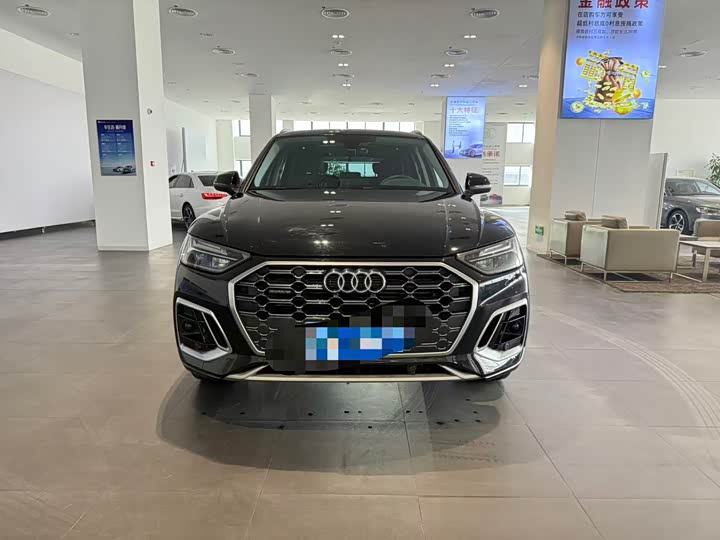 Фото 2 - Audi Q5L