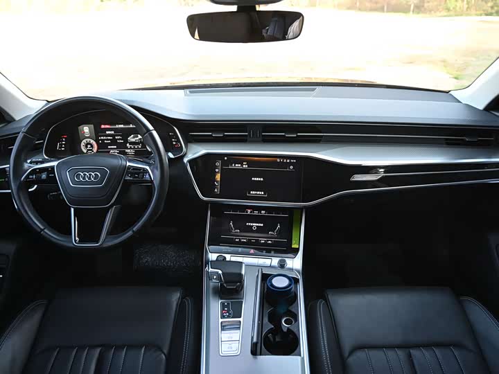 Фото 9 - Audi A6L