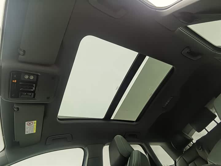 Фото 14 - Audi Q4 e-tron