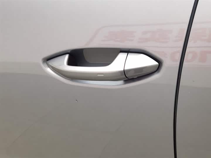 Фото 18 - Audi Q4 e-tron