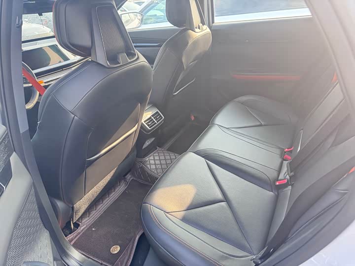 Фото 5 - Changan UNI-V