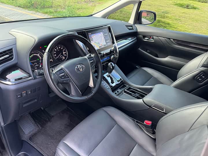 Фото 7 - Toyota Vellfire