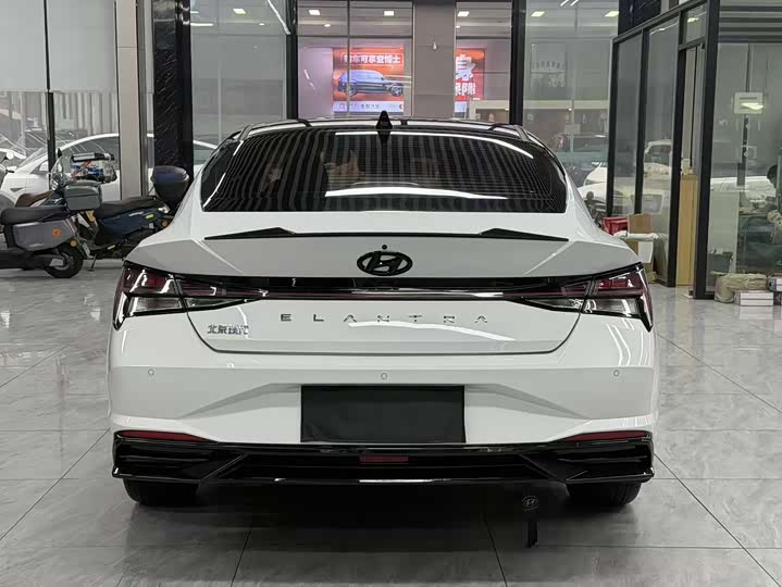 Фото 11 - Hyundai Elantra N line