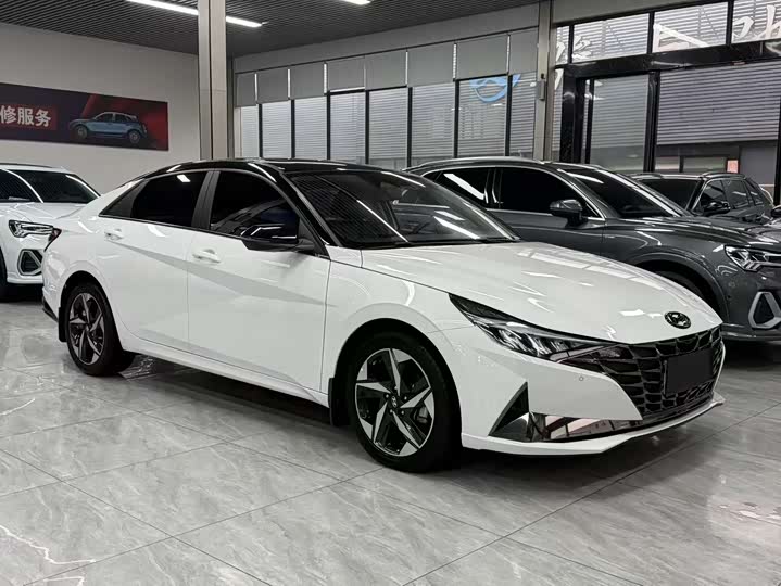 Фото 4 - Hyundai Elantra N line