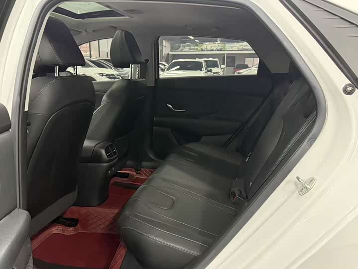 Фото 8 - Hyundai Elantra N line