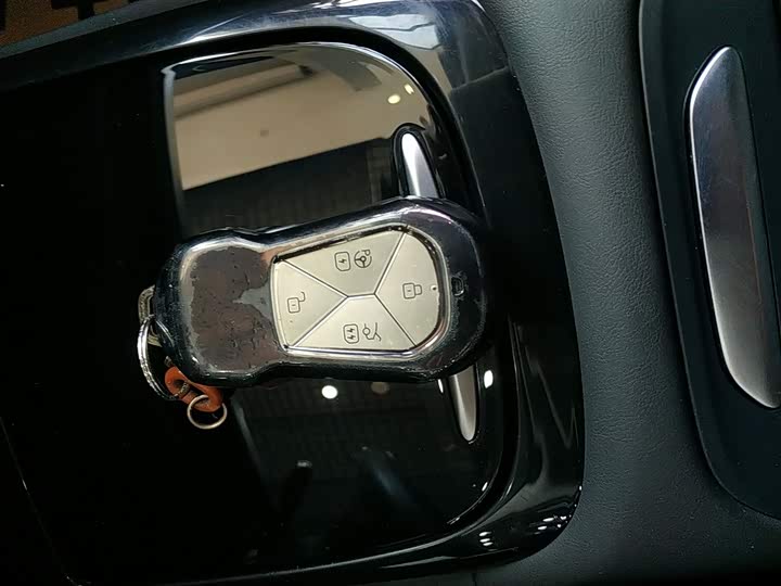 Фото 11 - XPeng P7