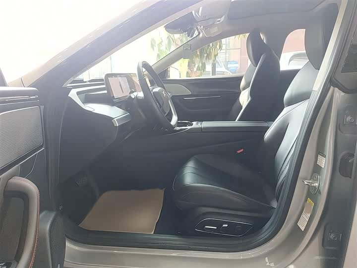 Фото 7 - XPeng P7