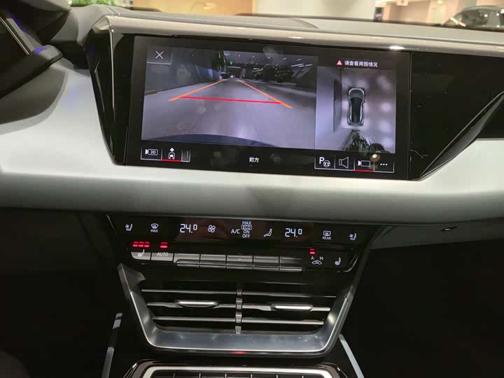 Фото 10 - Audi e-tron GT