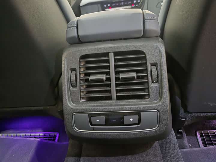 Фото 19 - Audi e-tron GT