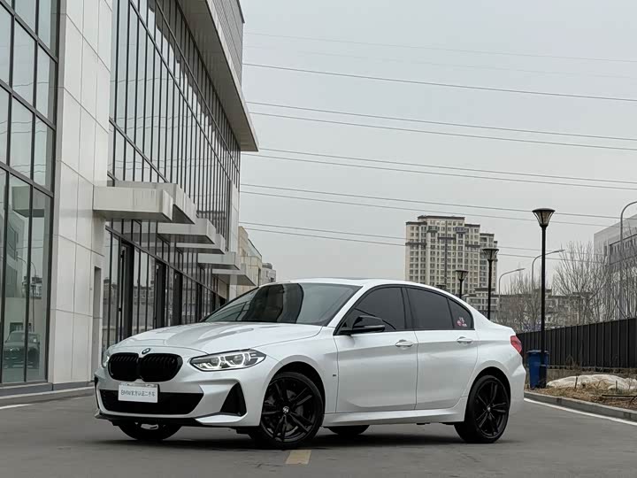 Фото 1 - BMW 1 Series