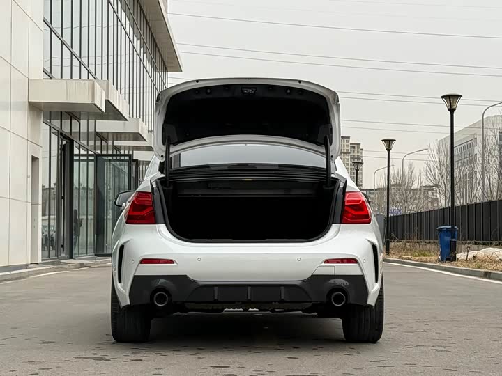 Фото 10 - BMW 1 Series