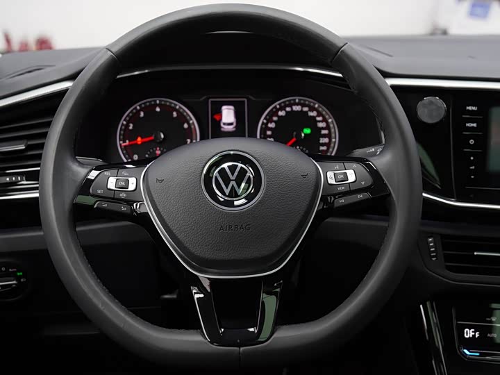 Фото 13 - Volkswagen Tayron