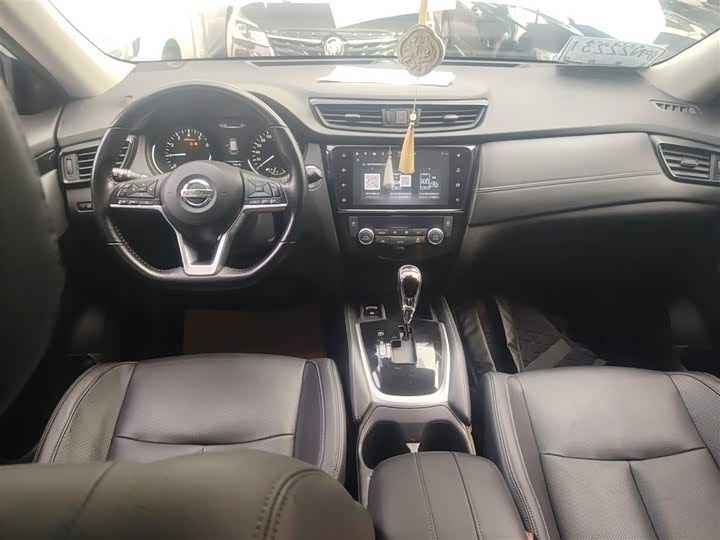 Фото 10 - Nissan X-Trail