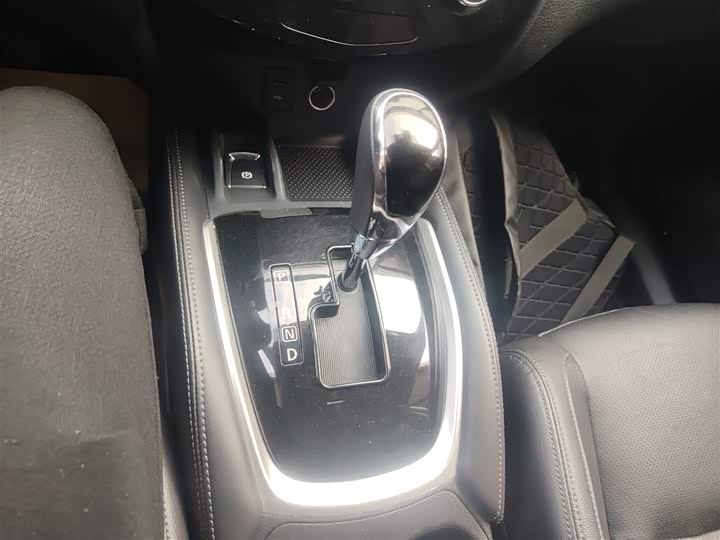 Фото 14 - Nissan X-Trail