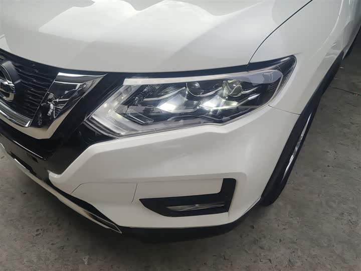 Фото 24 - Nissan X-Trail