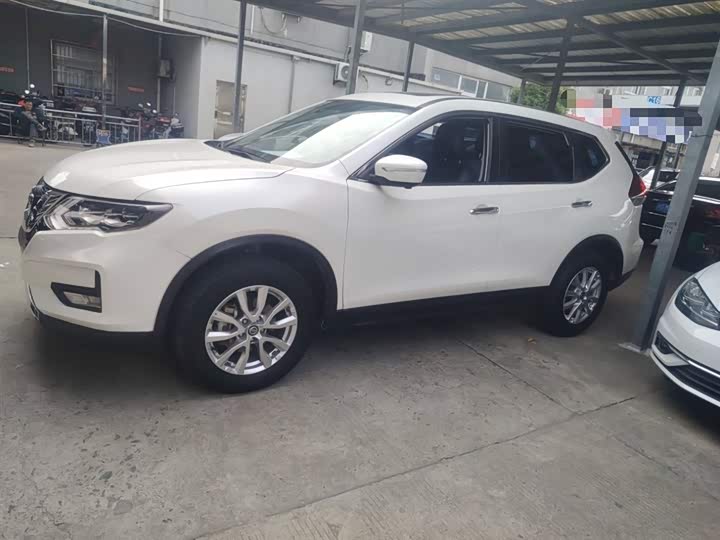 Фото 5 - Nissan X-Trail