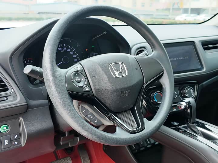 Фото 10 - Honda Vezel