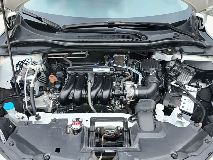 Фото 18 - Honda Vezel